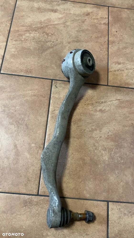 WAHACZ BMW F20 F30 PRAWY - 1