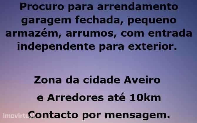 Garagem fechada, pequeno armazém, ou arrumos