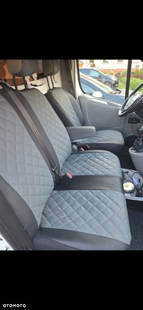 Renault Trafic - 2