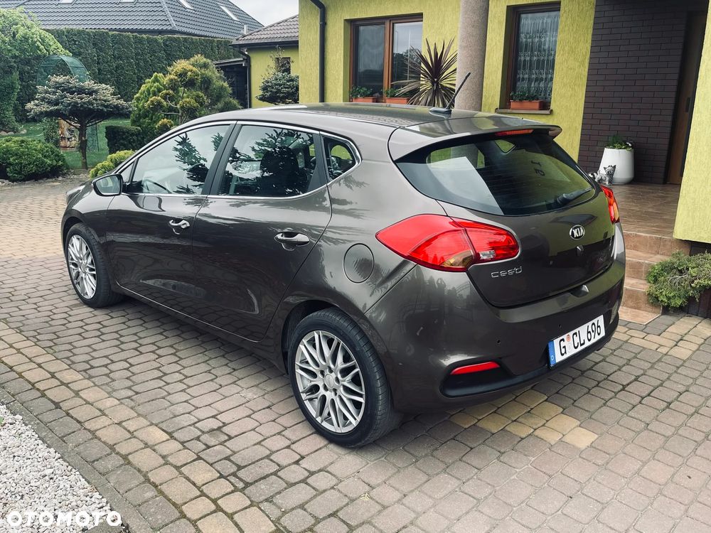 Kia Ceed - 4