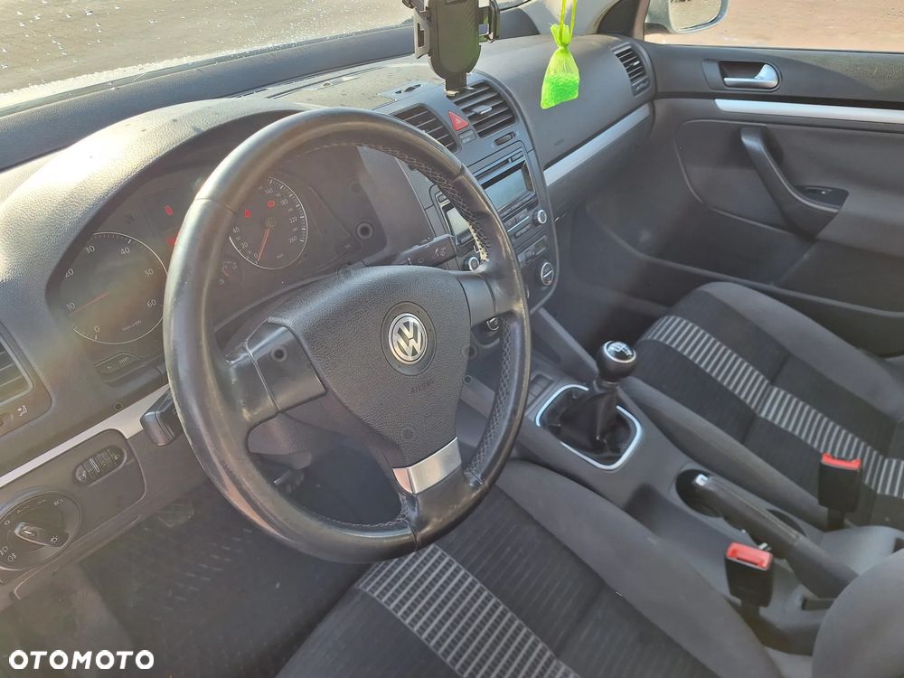 Volkswagen Jetta 1.9 TDI Trendline - 27