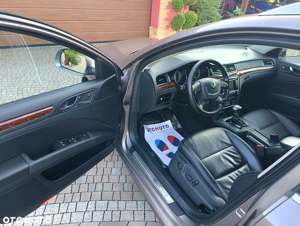 Skoda Superb 2.0 TDI DSG Exclusive - 26