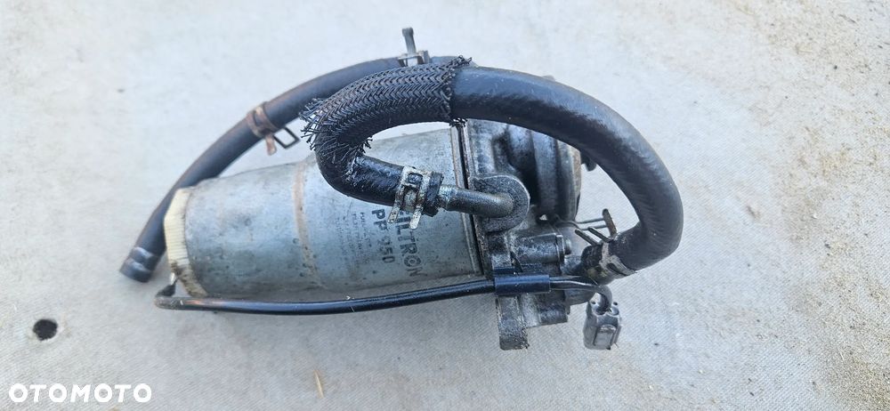 Obudowa filtra paliwa Toyota Avensis T25 lift 2,2 D-CAT 2008r - 1