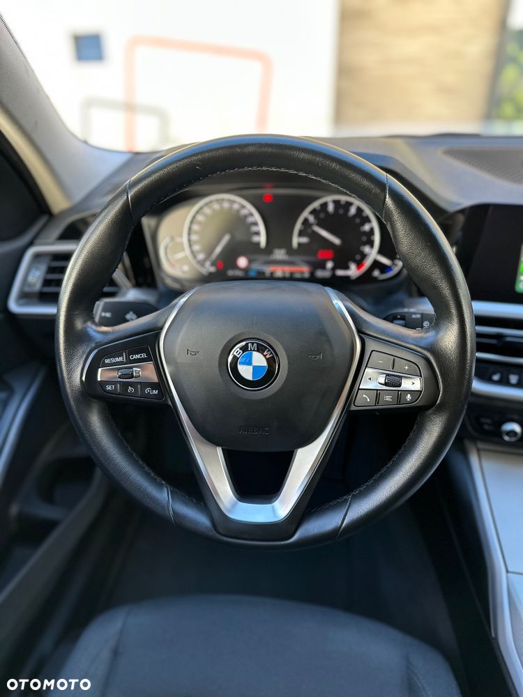 BMW Seria 3 318d Touring Advantage - 6