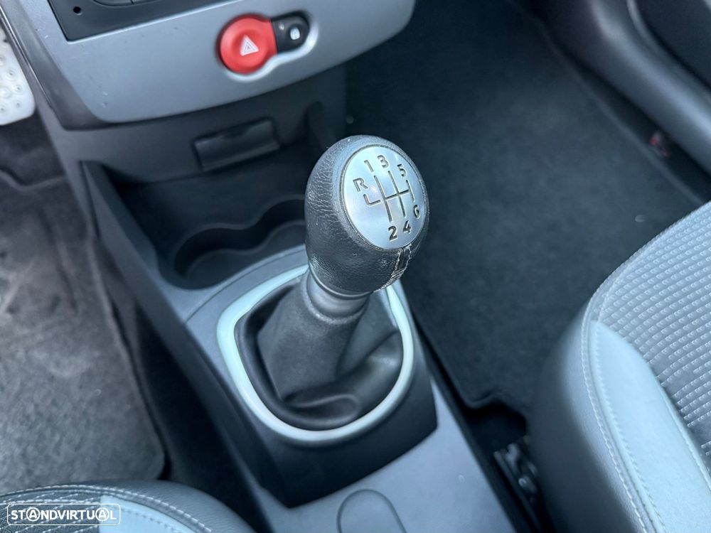Renault Clio 1.6 16V 130 GT - 17