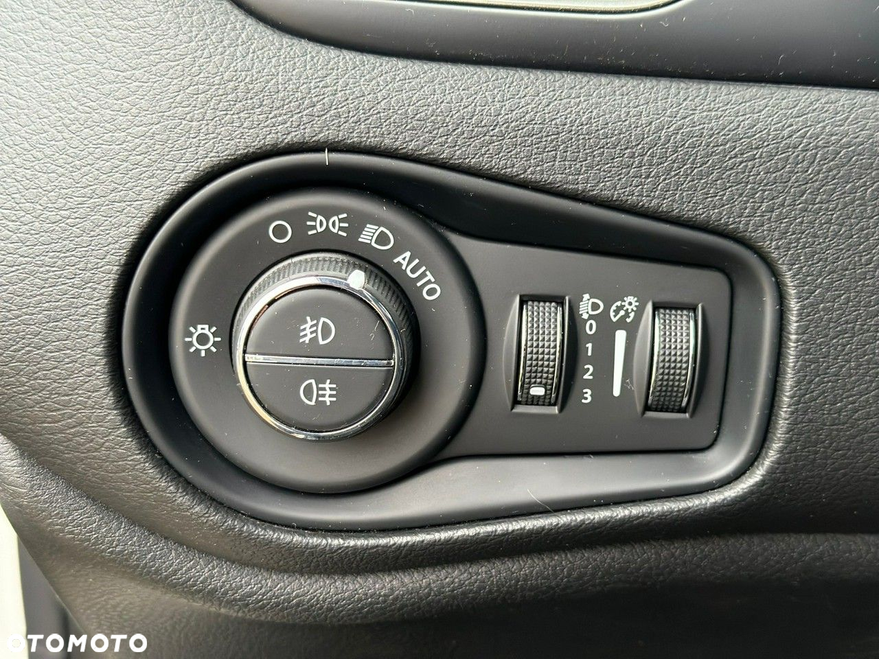 Jeep Renegade - 19