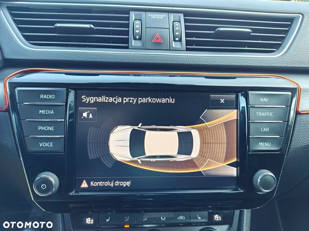 Skoda Superb 2.0 TDI Style DSG - 18
