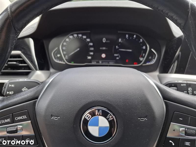 BMW Seria 3 318i - 15