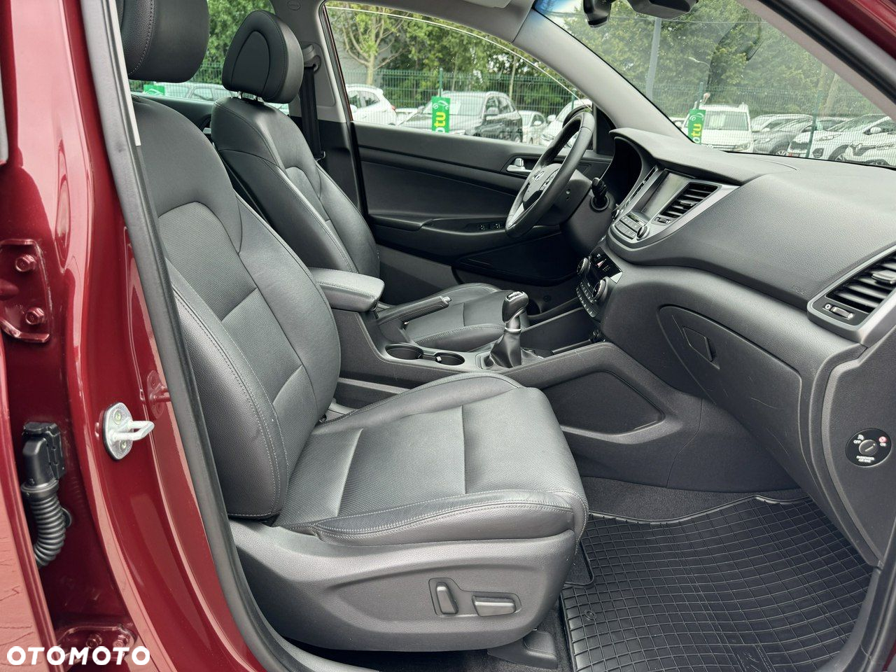 Hyundai Tucson 2.0 CRDI BlueDrive GO Plus 2WD - 35