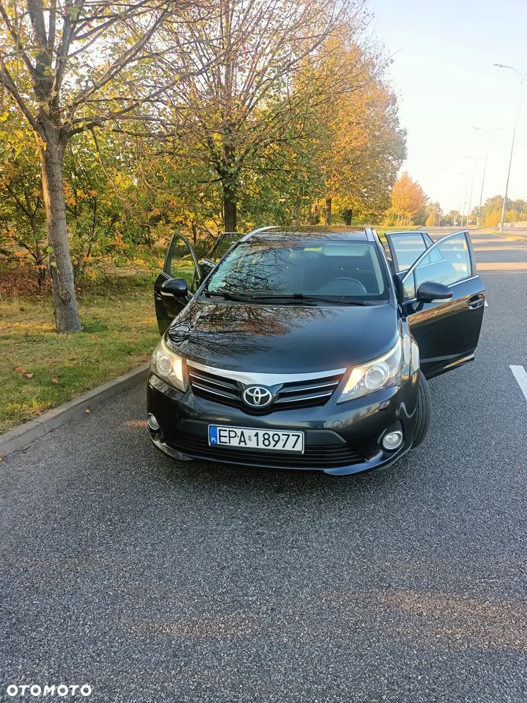 Toyota Avensis 2.0 D-4D Premium - 19