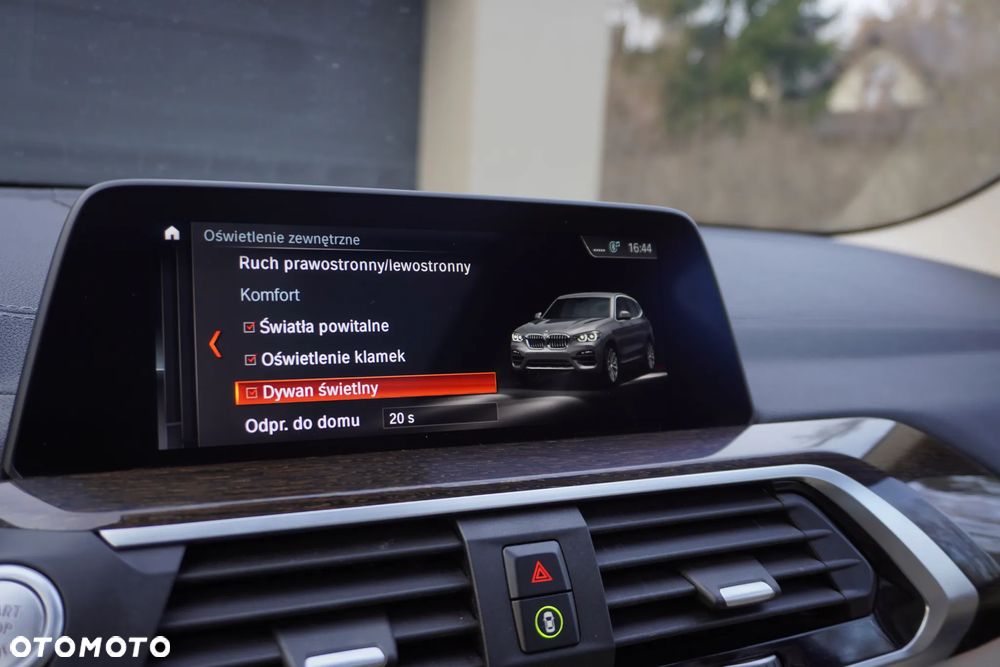 BMW X3 xDrive20d Luxury Line - 34