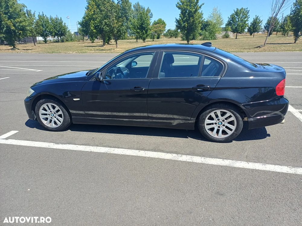 BMW Seria 3 320i - 4