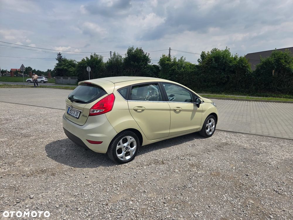 Ford Fiesta 1.3 Ghia - 4