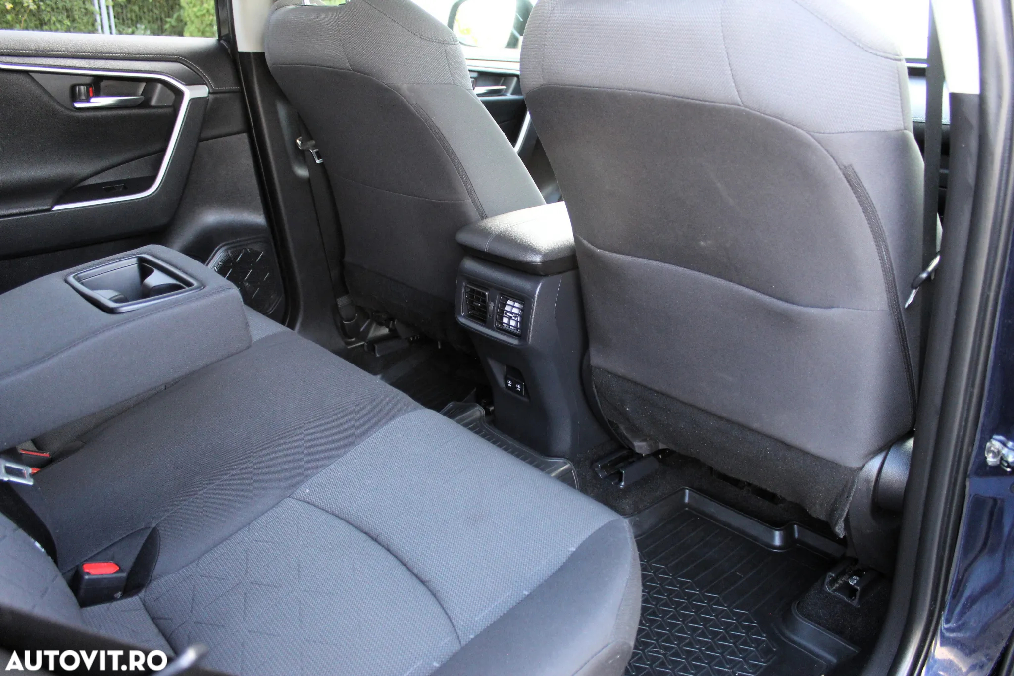 Toyota RAV4 - 13