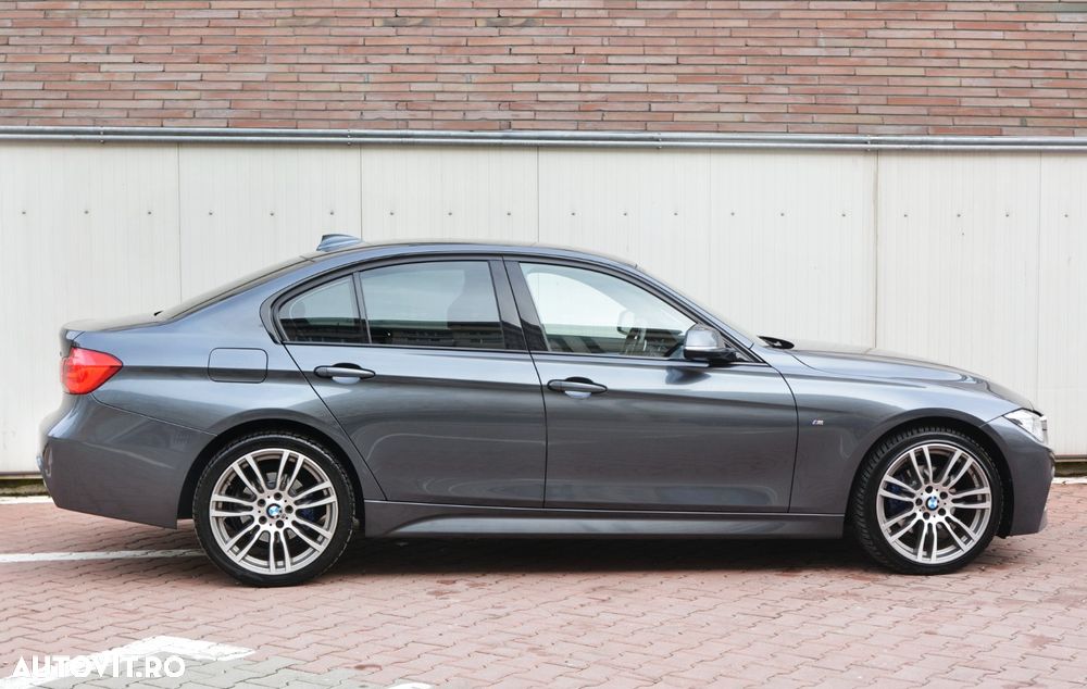 BMW Seria 3 320d Aut. xDrive M Sport - 13