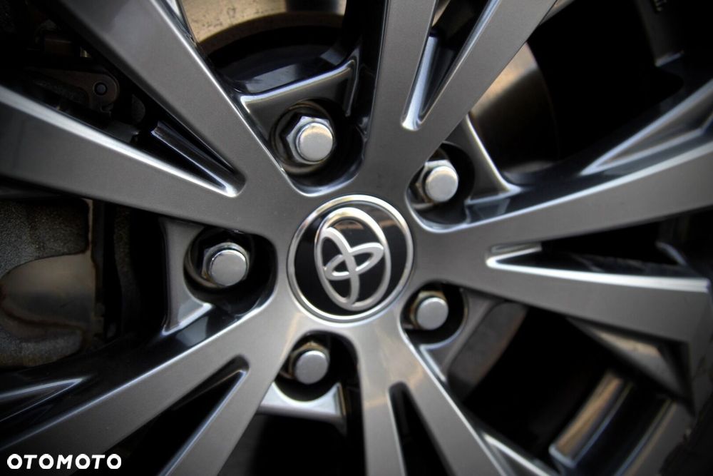 Toyota RAV4 - 5
