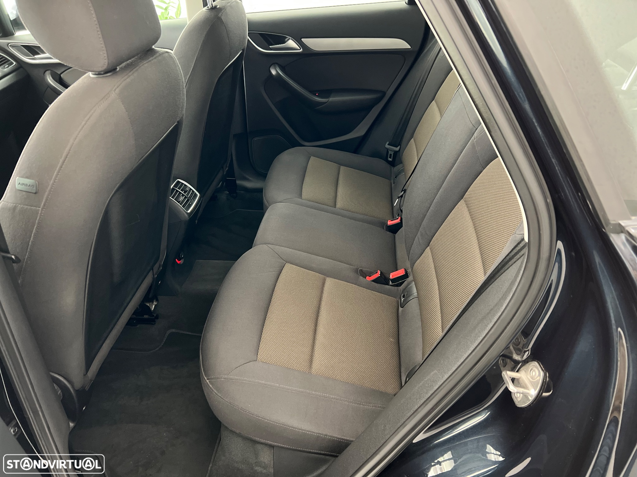 Audi Q3 2.0 TDI Attraction - 36