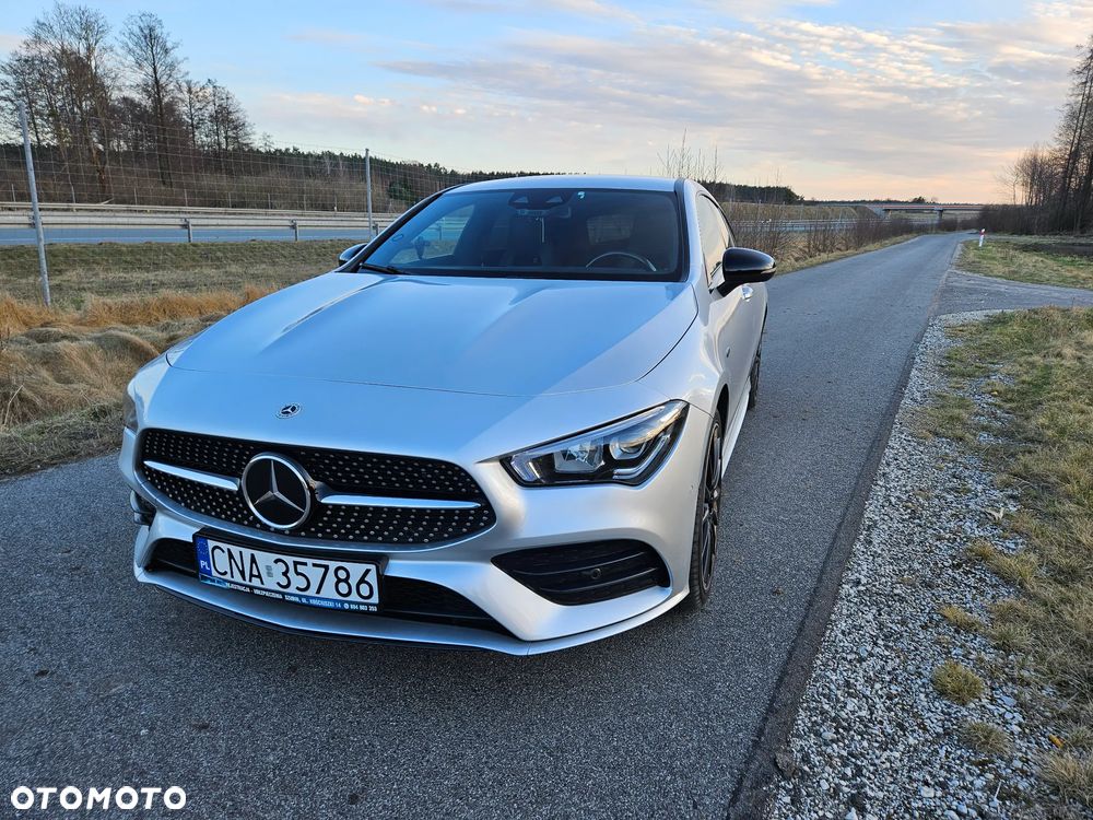 Mercedes-Benz CLA 250 e 8G-DCT AMG Line - 2
