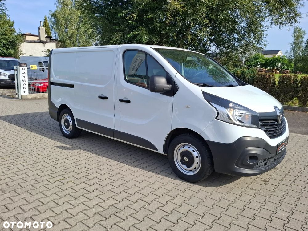 Renault TRAFIC - 2