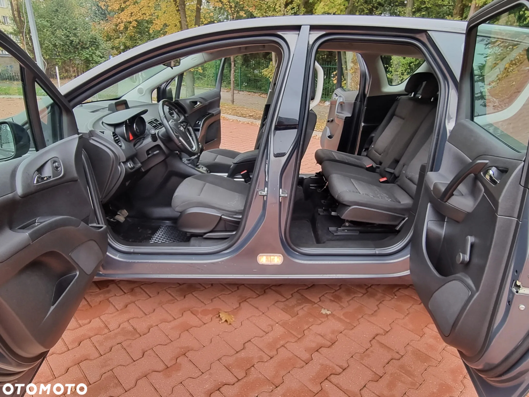 Opel Meriva 1.4 T Cosmo S&S - 23