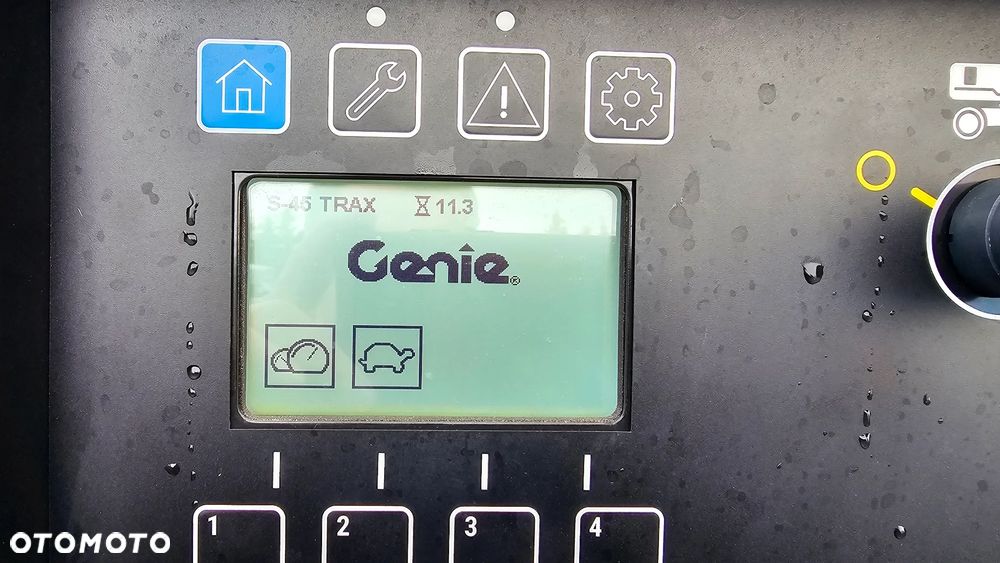 Genie S-45 TraX - 11