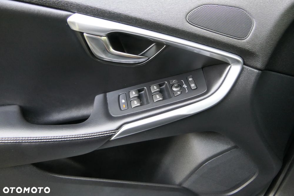 Volvo V40 D2 RDesign - 28