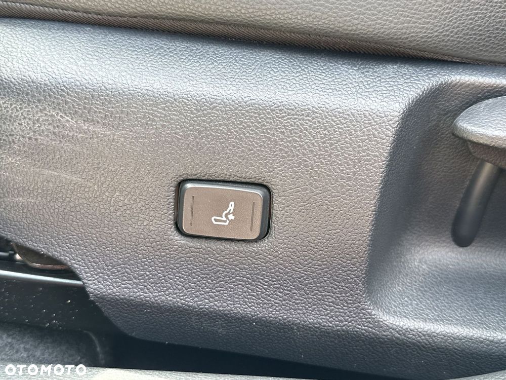 Toyota Corolla - 14