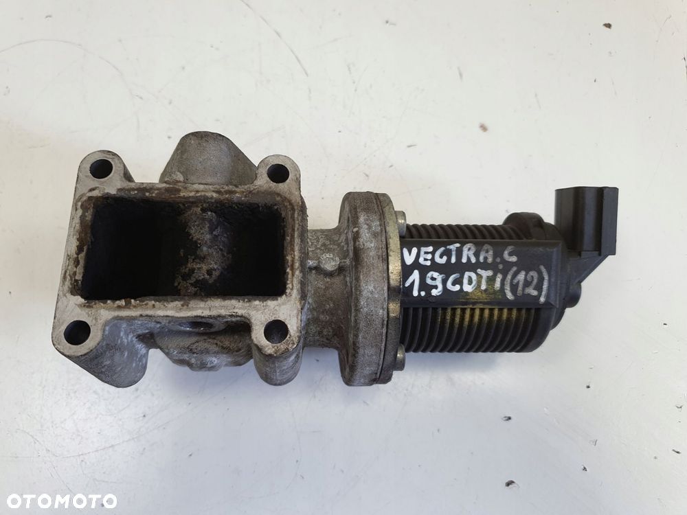 Opel Vectra C 1.9 CDTI ZAWÓR EGR 55215031 - 3