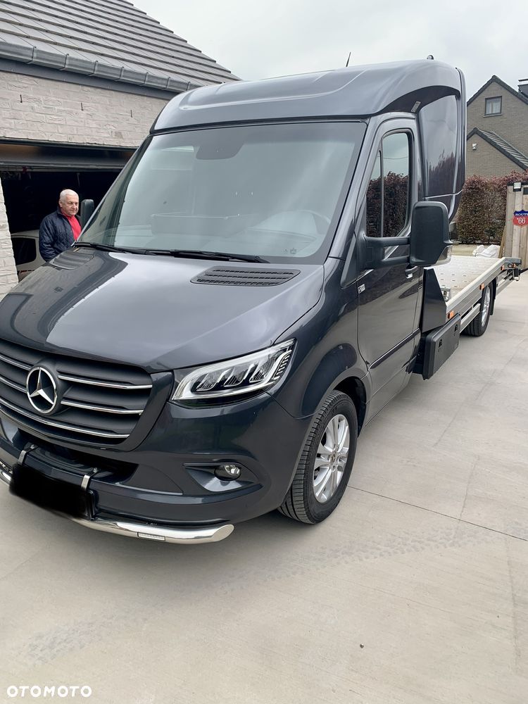 Mercedes-Benz Sprinter - 2