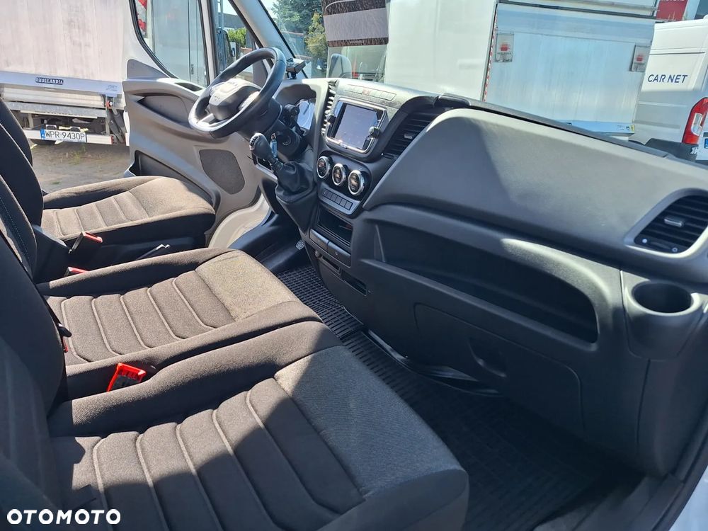 Iveco 50C18 Chłodnia Izoterma 8EP km Krajowy Ledy  Agregat Carrier citymax 400 - 26