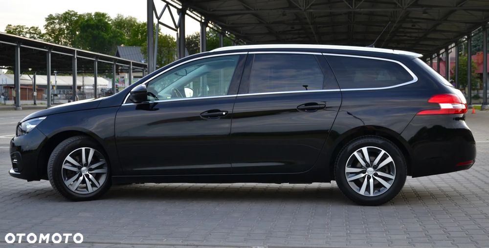 Peugeot 308 BlueHDi 130 EAT8 Stop & Start Allure - 29