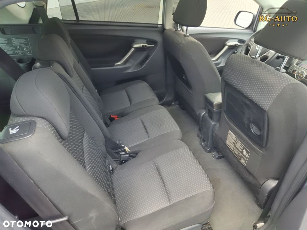 Toyota Verso - 23