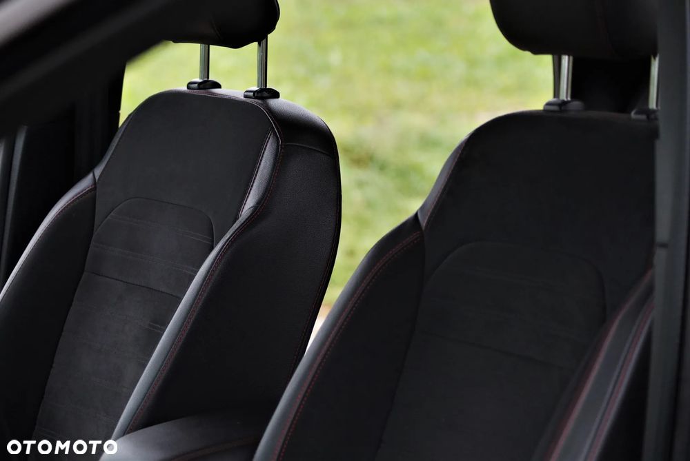 Ford Kuga - 31