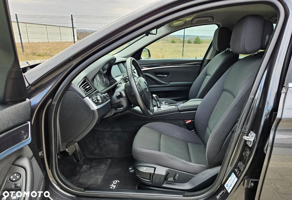 BMW Seria 5 520d - 15