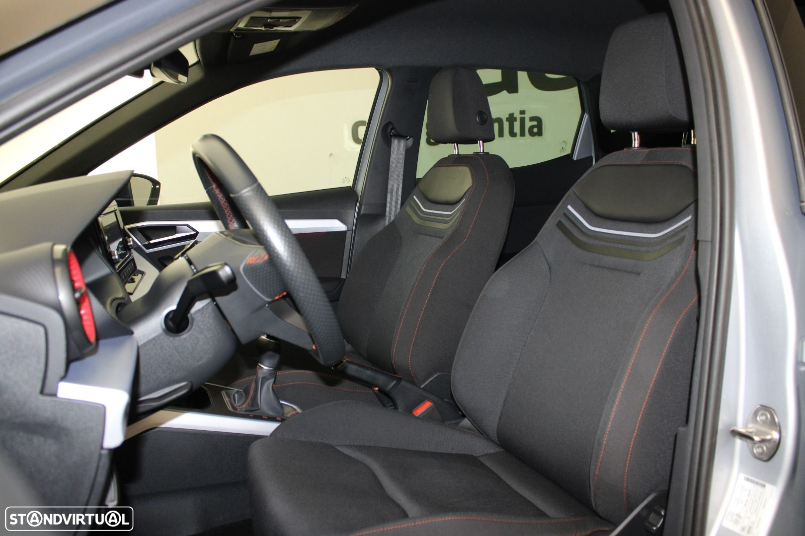 SEAT Arona 1.0 TSI FR - 28