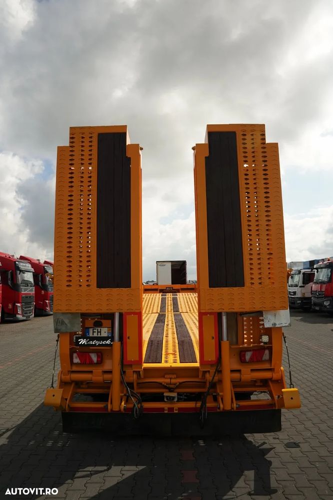 Louault / PLATFORMĂ JOASĂ - 13,6 M / PLATFORMĂ HIDRAULICĂ / RAMPE HIDRAULICE / TROLIU / AXĂ VIRATOARE / 3 AXI / - 14