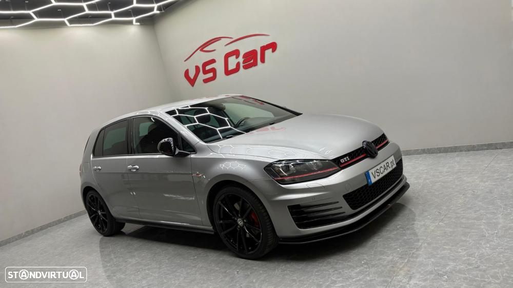 VW Golf 2.0 TSi GTi - 40
