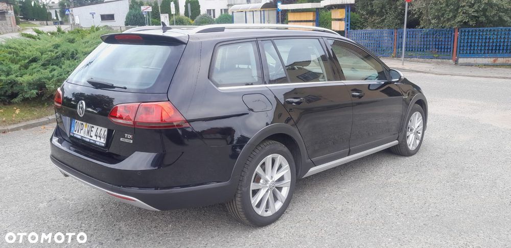 Volkswagen Golf - 9