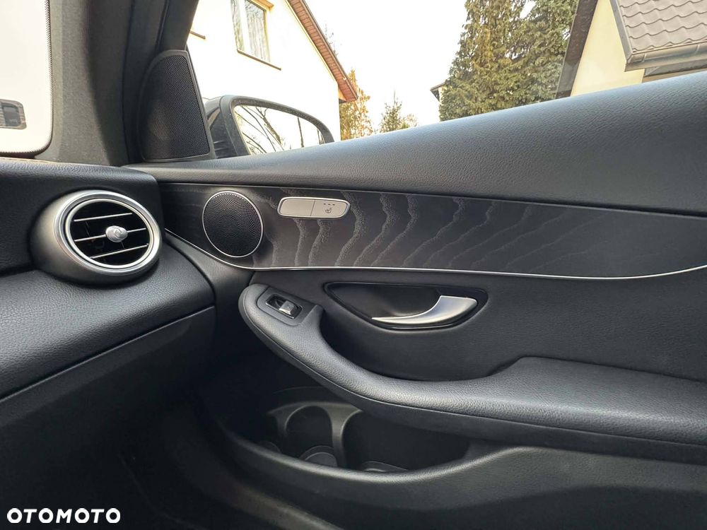 Mercedes-Benz GLC 250 4-Matic - 23