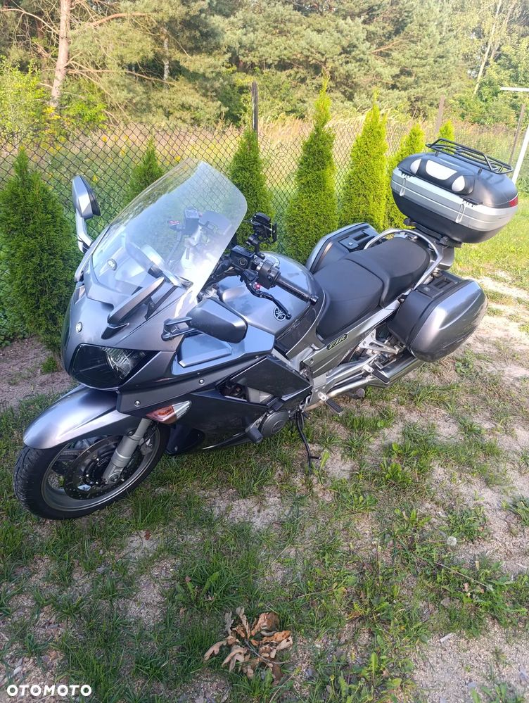 Yamaha FJR - 2