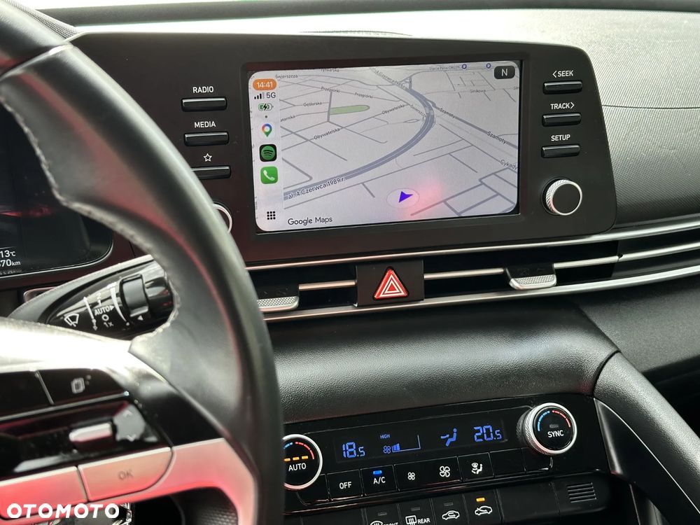 Hyundai Elantra 1.6 Modern CVT - 19