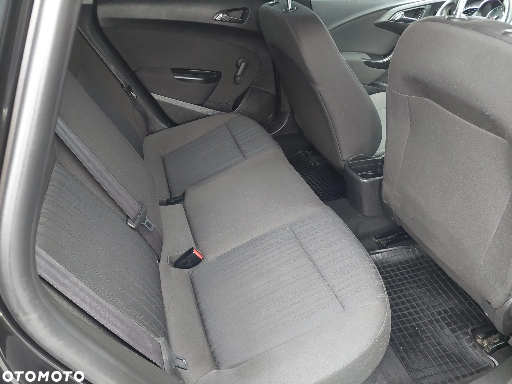 Opel Astra IV 1.6 Active - 9