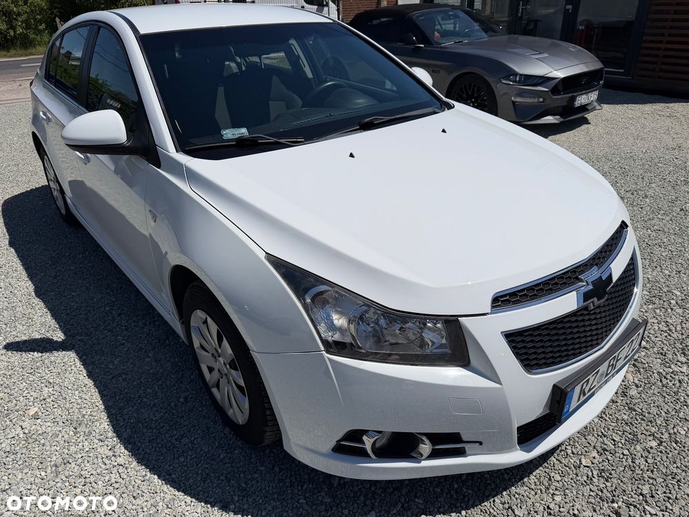 Chevrolet Cruze 1.6 LT - 11
