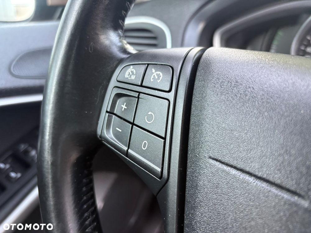 Volvo V40 D2 - 9