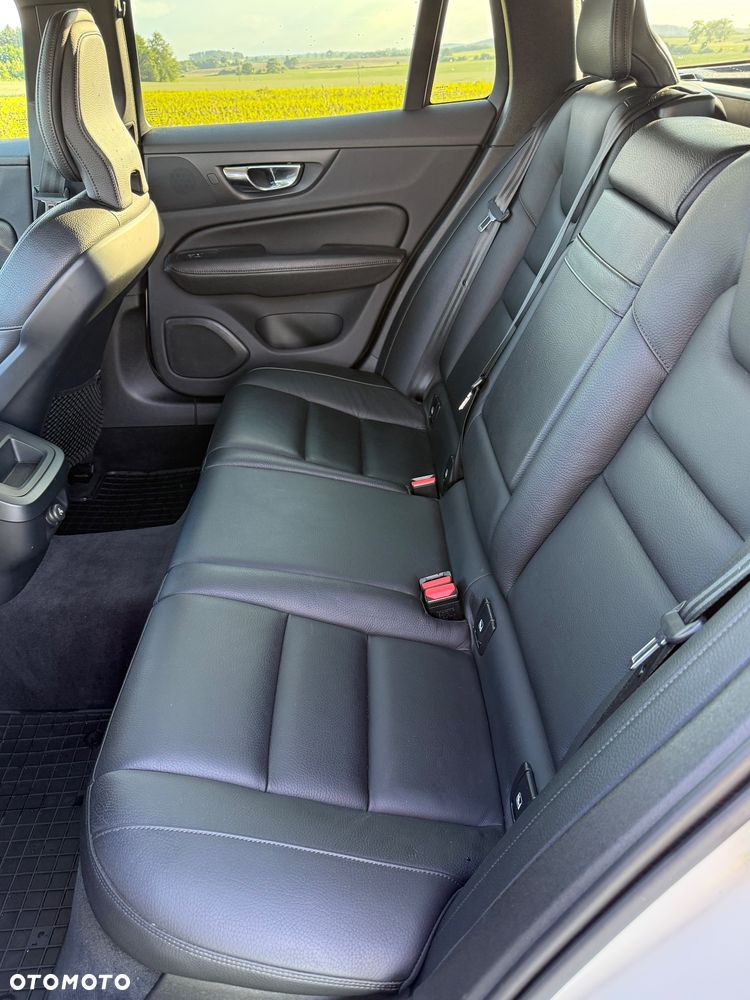 Volvo V60 D3 Momentum Pro - 14