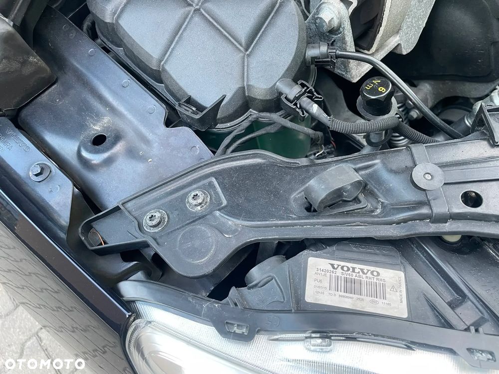 Volvo V60 D3 Momentum - 32