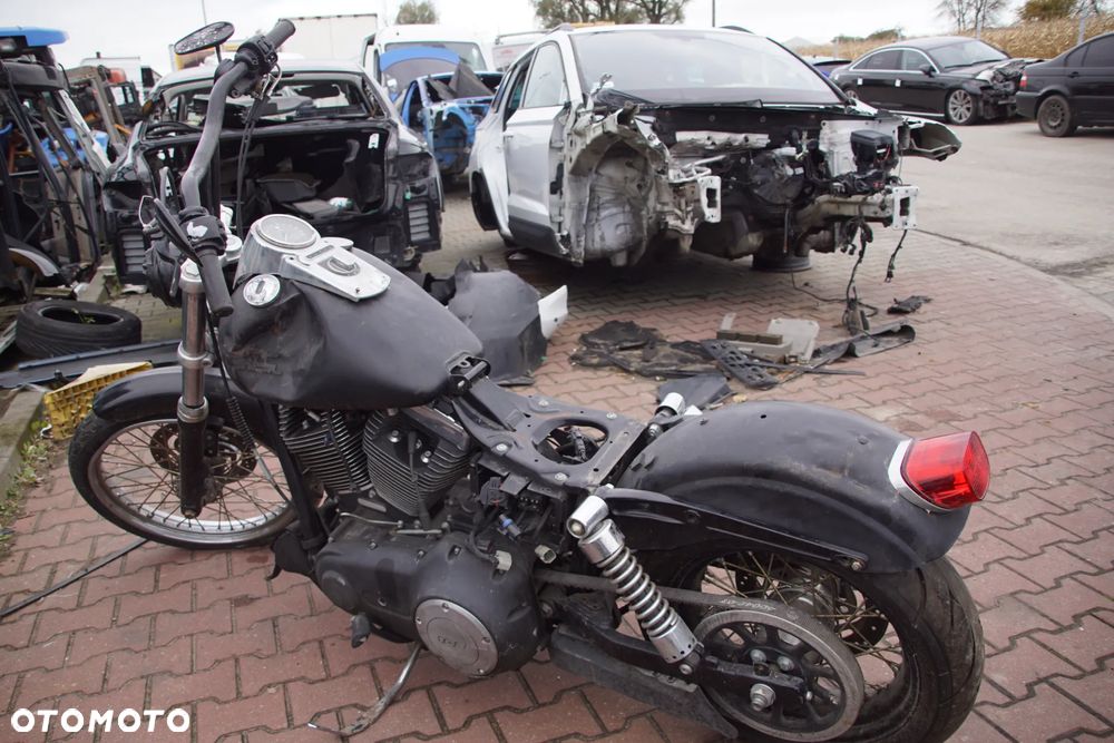 Motocykl na części 692106889 Harley-Davidson Harley Davidson Dyna softail FXDC 2013 Super Glide Custom  zarejestrowany w Polsce półka rama silnik skrzynia licznik amortyzator felga wydech błotnik - 22