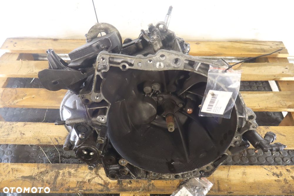 SKRZYNIA BIEGÓW 5 BIEGOWA CITROEN C4 I 1.6HDI 20DP33 - 5