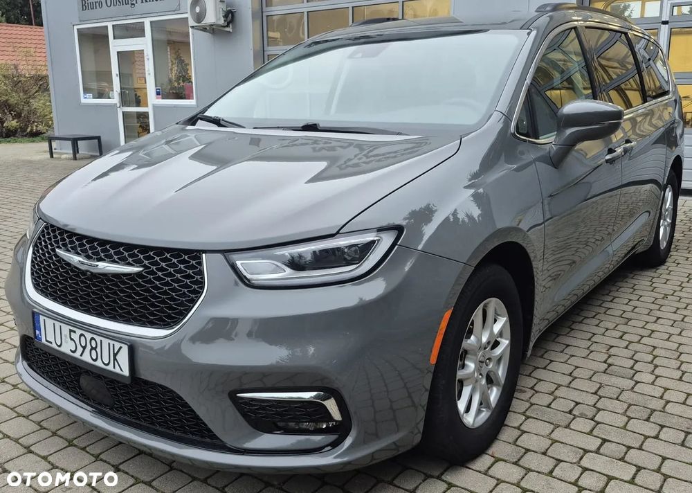 Chrysler Pacifica - 3