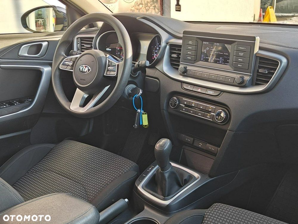 Kia Ceed - 14